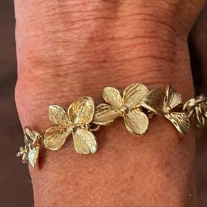 4 leaf clover gold-tone chain, link bracelet